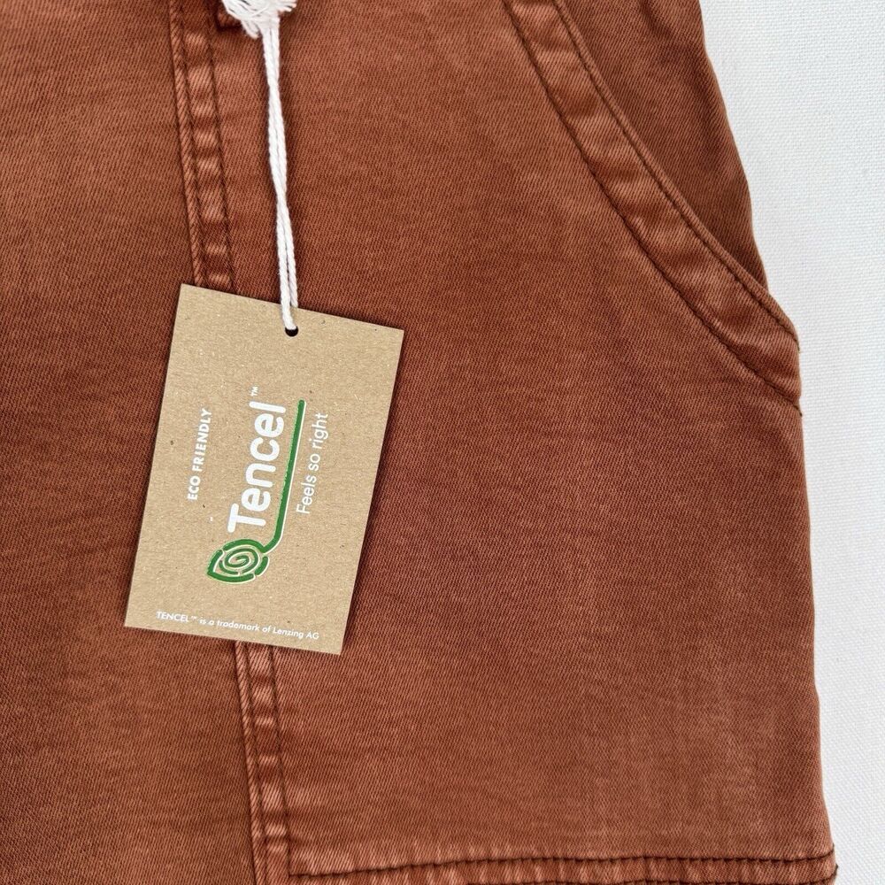 Women’s Rust Frayed Hem Utility Shorts - Picture 10 of 16